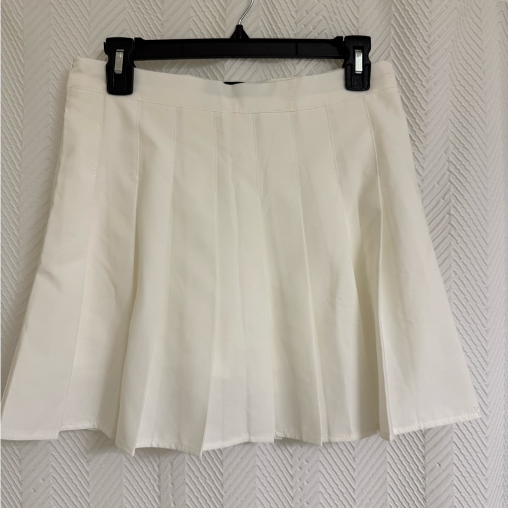 Cider Elegant Cream Pleated Mini Skirt